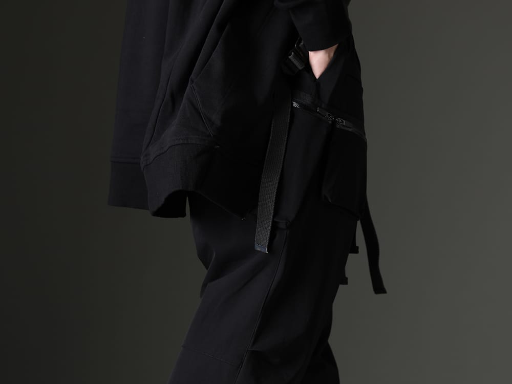 ACRONYM(アクロニウム) 2023SS 実用性が高く幅広いジャンルで活躍するトラウザーズ、スニーカー - P23Q-DS(Wide Drawcord Trousers) - 3-007