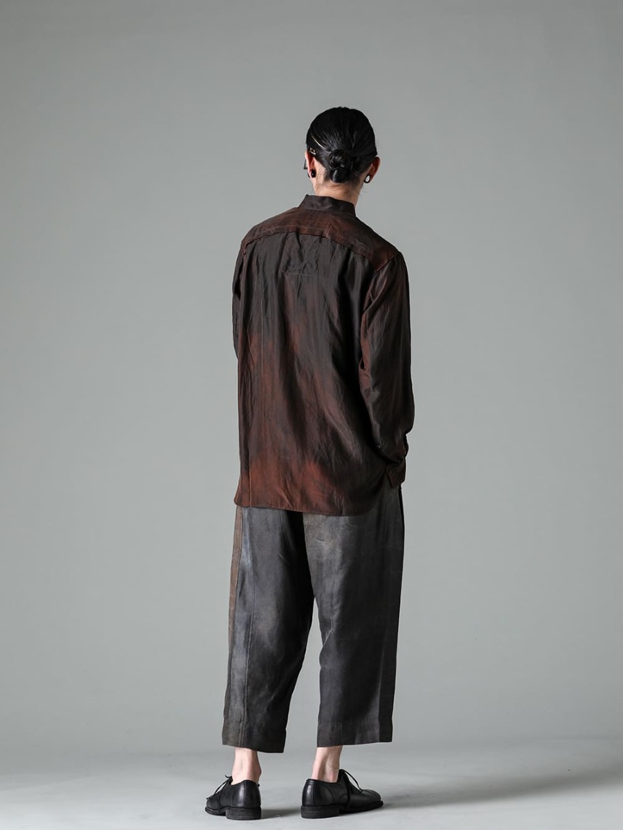 ZIGGY CHEN 23SS A double-layered shirt with an elegant luster of silk and a blend of opposing elements that feel earthy without changing the look. - 0M2310701-マンダリンカラー ハイブリッド ドレスシャツ - RG1911CU-JASPER-RG1911CU Mad Scientist ジャスパー 3-002