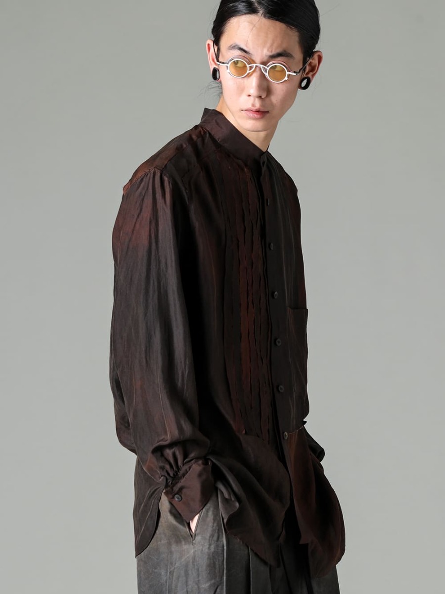 ZIGGY CHEN 23SS A double-layered shirt with an elegant luster of silk and a blend of opposing elements that feel earthy without changing the look. - 0M2310701-マンダリンカラー ハイブリッド ドレスシャツ - RG1911CU-JASPER-RG1911CU Mad Scientist ジャスパー 3-005