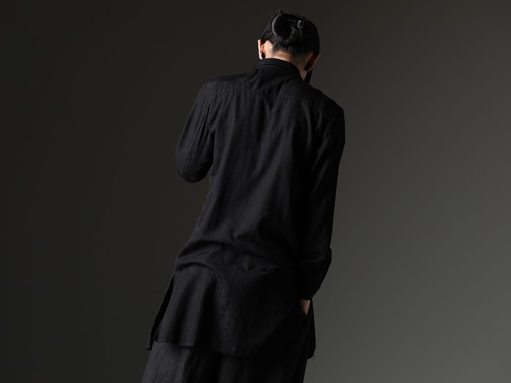 kujaku / Yohji Yamamoto 2023SS - A long shirt accentuates the A-line silhouette. - KJ-23SS18-Black(Jinchoge Shirt Black) HZ-H88-972(New Era × Yohji Yamamoto 930CS YY Dahlia) - 2-003