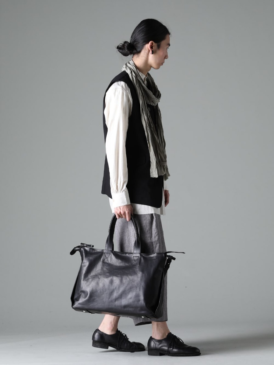 DEVOA 23SS styling Layered styles using light, textured materials and colorful items that can be worn comfortably even when temperatures rise - VTK-CJCV Vest High Density Cotton 0M2310709 Mandarin Color Hybrid Dress Shirt PTI-STCB-Vintage-Blue Baggy Cropped Pants Ramie Vintage Blue 992X-Black Classic Derby Shoes Lace Up Single Sole - Horse Full Grain co23ssch010 Combo Handle Cow Mineral 1-003