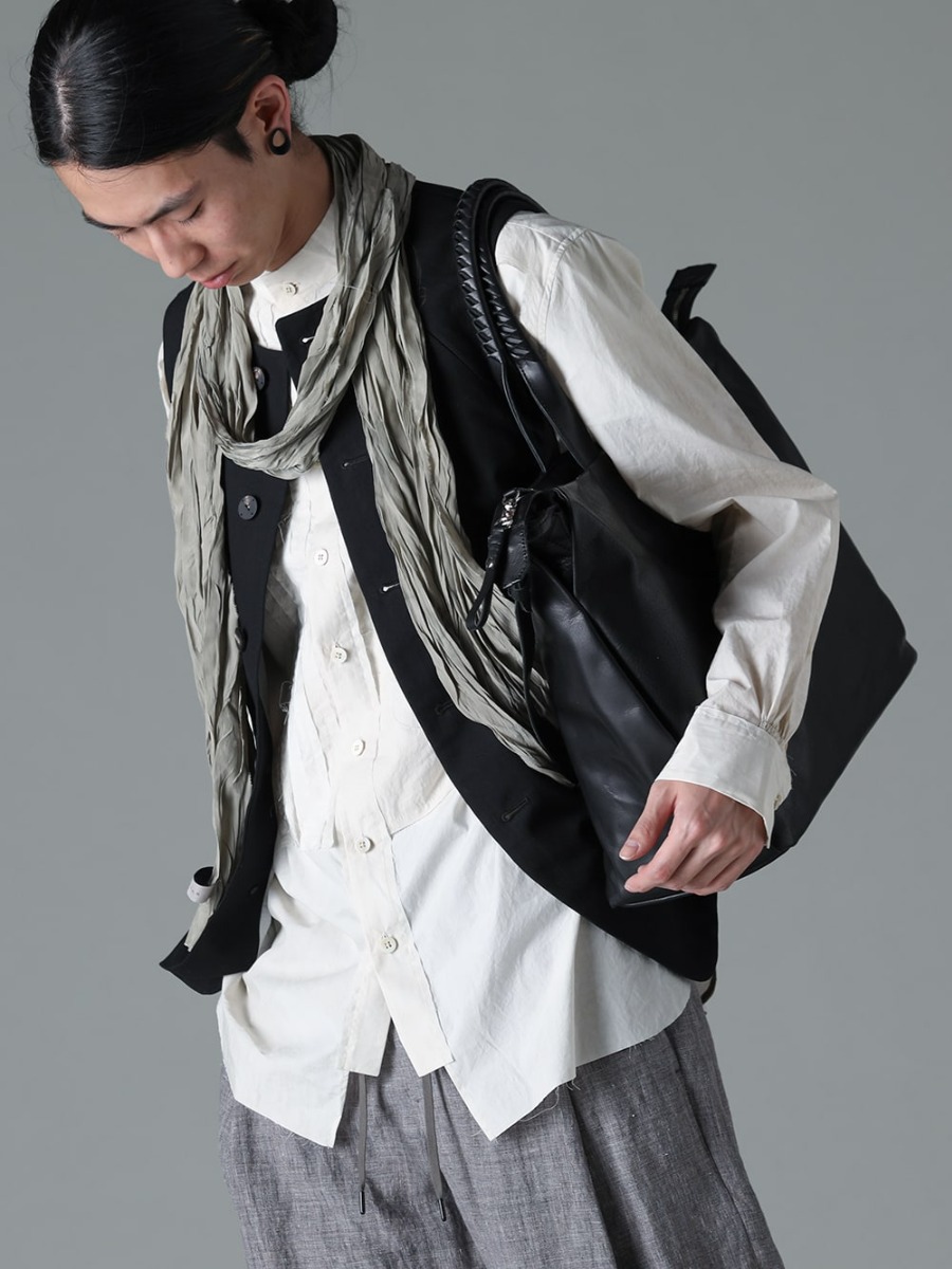 DEVOA 23SS シンプルでまとまりの良い印象を与えるクラシックなワーカーベスト  - VTK-CJCV Vest High Density Cotton 0M2310709 Mandarin collar hybrid dress shirt 2-002