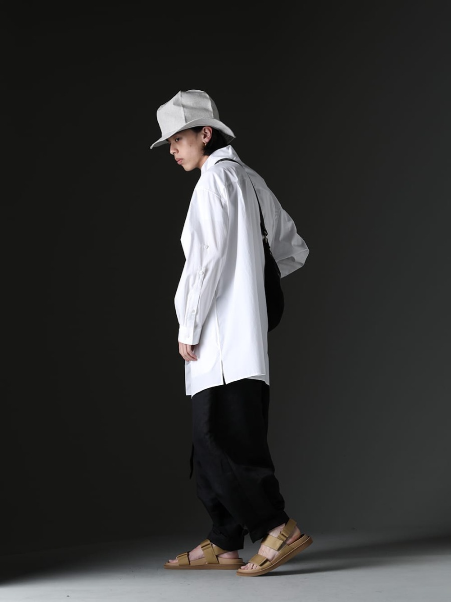Yohji Yamamoto / nude:masahiko maruyama / GUIDI / kujaku / UMA WANG 2023SS - A monotone outfit for spring and summer. - HZ-B15-012-White(Collart Stand Blouse With Pleated Cloth White) NU-1675-Ecru(Ovesized Hat Ecru) Q10M-Black-Linen(Body Bag Linen - Black) KJ-23SS26(Dokeshi Pants) US9561-Tan(Mens Sandal Tan) - 1-002