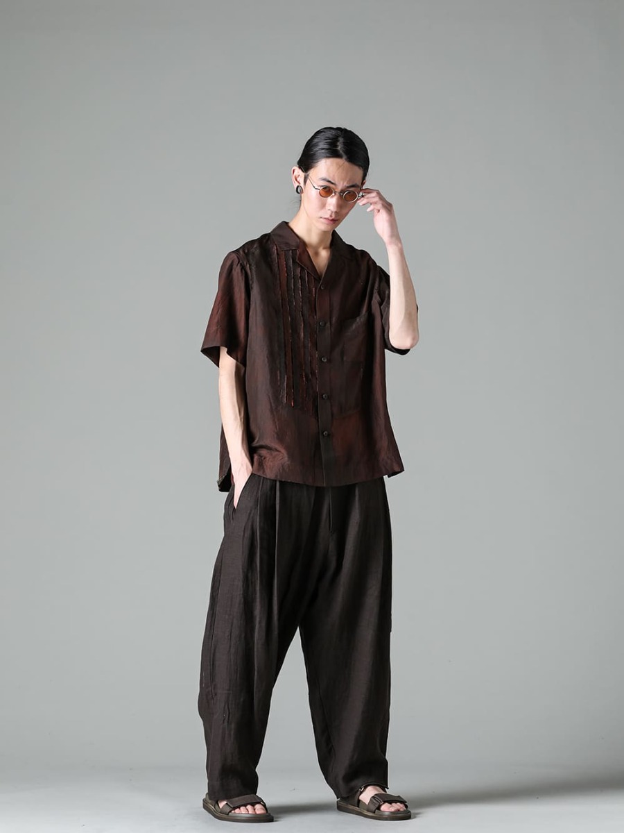 ZIGGY CHEN-ジギーチェン 23SS(春夏) 麻の通気性、ソフトなタッチ、程よい強度を併せ持ったリネンブロークンツイル - RG1018TI-VINTAGE-SILVER-RG1018TI ヴィンテージ / シルバー - 0M2310724-ハイブリッドショートスリーブシャツ - 0M2310501-セルビッジプリーツ ワイドレグトラウザーズ - US9561-Army-Green-メンズ サンダル アーミー グリーン 3-006