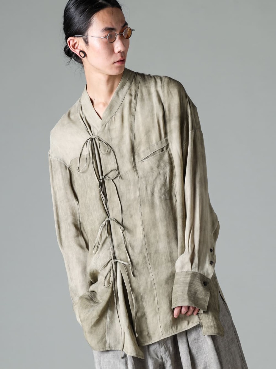 ZIGGY CHEN-ジギーチェン シーズン これまでのZIGGY CHENのシャツにはなかった透け感や軽さ、ドレープ性を表現したストリングシャツ  - 画像の詳細(スタイリング全体の詳細) 0M2310717-コントラスト パネル ストリングシャツ - RG1018TI-VINTAGE-SILVER-RG1018TI ヴィンテージ / シルバー 2-001