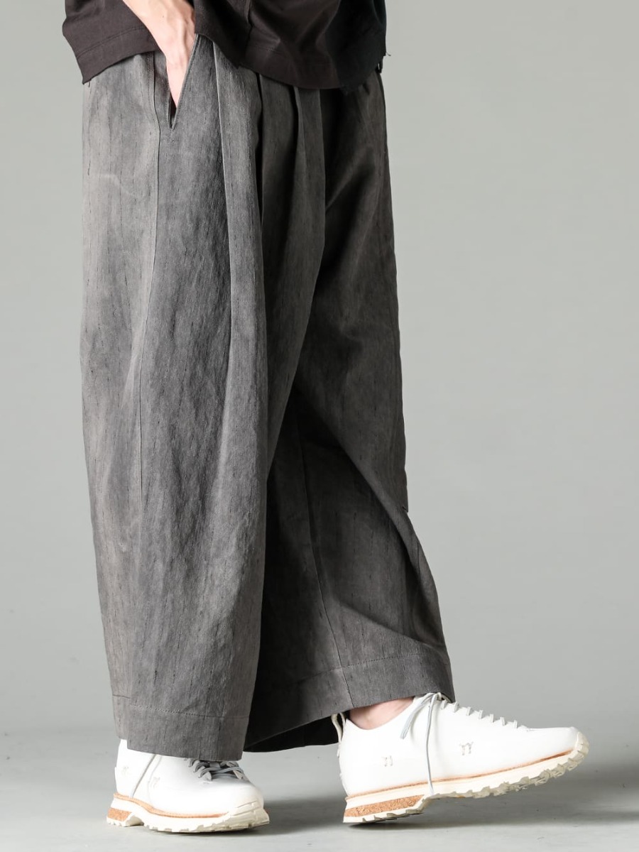 ZIGGY CHEN-ジギーチェン 23SS(春夏) 目を引く変形デザインのパンツ - 0M2310520-プリーツワイド トラウザーズ - Lugged-Runner-FEIT ラガード ランナー 3-004