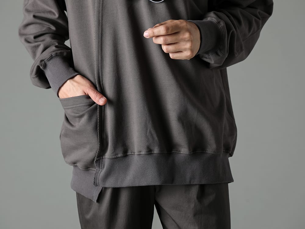 The Viridi-anne - ザ ヴィリディアン 2023SS アシンメトリーなデザインのスウェットシャツ  - VI-3590-01-Dark-Gray - スウェットシャツ ダークグレー 2-004