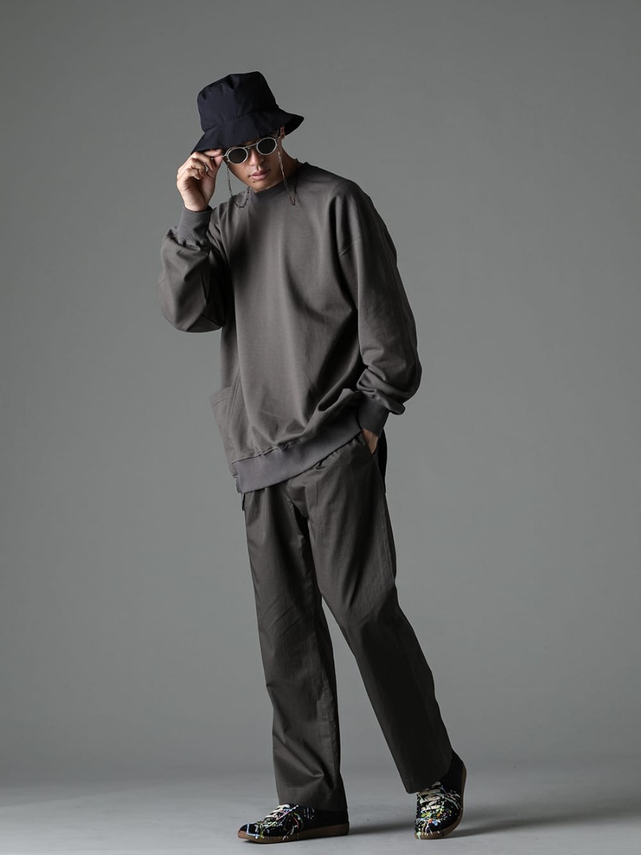 The Viridi-anne - ザ ヴィリディアン 2023SS - VI-3590-01-Dark-Gray - スウェットシャツ ダークグレー - IH-23SS-P022-CSS-Olive Charcoal - セミフレア リラックス パンツ Olive Charcoal - S57WS0240-Black - レプリカ ペインター スニーカー Black - Field Cover Hat - RG2001TVA-Gold-Silver-D.Gray - リガーズ コラボレーション サングラス - AT003TVA-Dark-Copper - リガーズ コラボレーション ホルダーチェーン Dark Copper 4-001