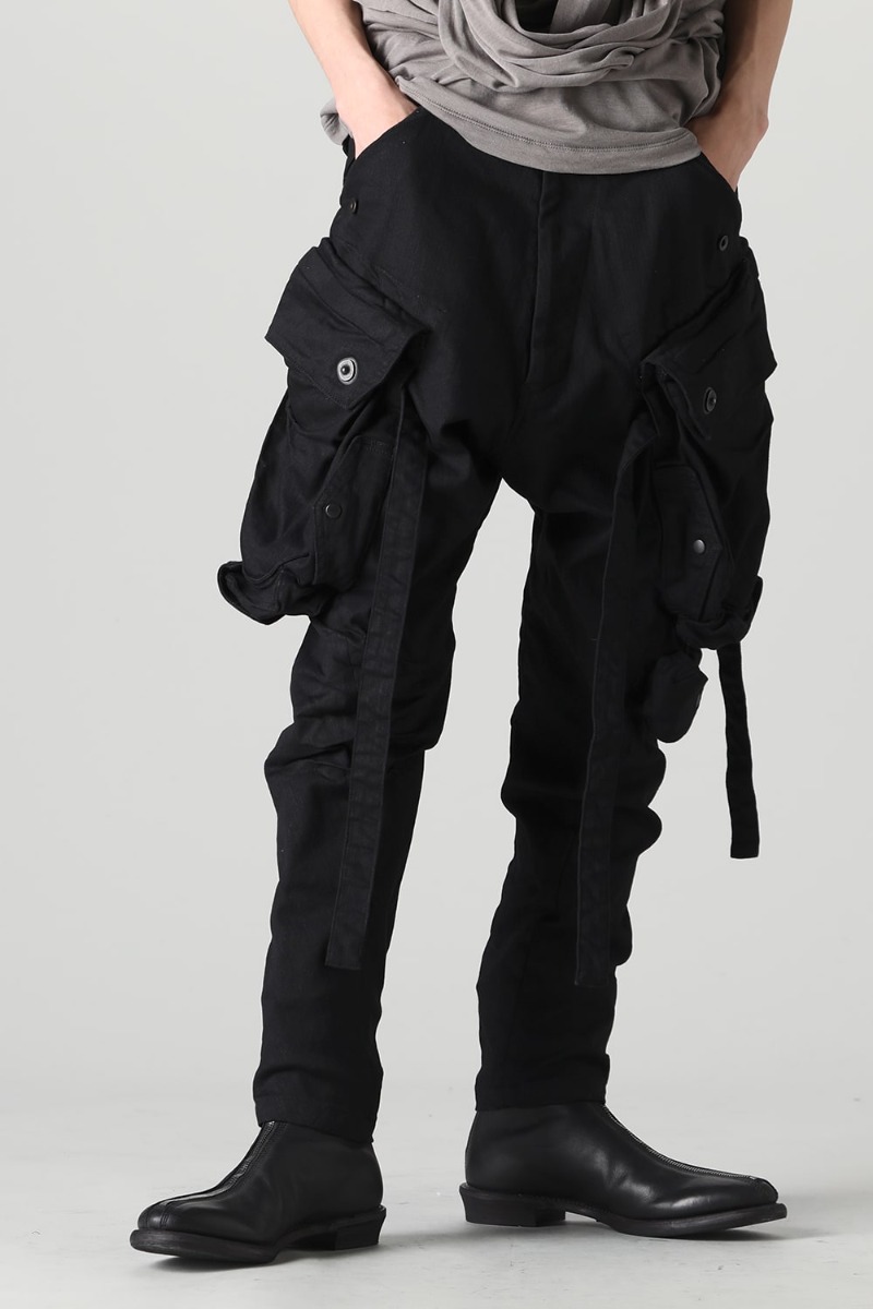 JULIUS 23SS 818PAM15-BK FASCINATE_THE R Limited 10.5oz Stretch Denim Gas Mask Cargo Pants 2-001