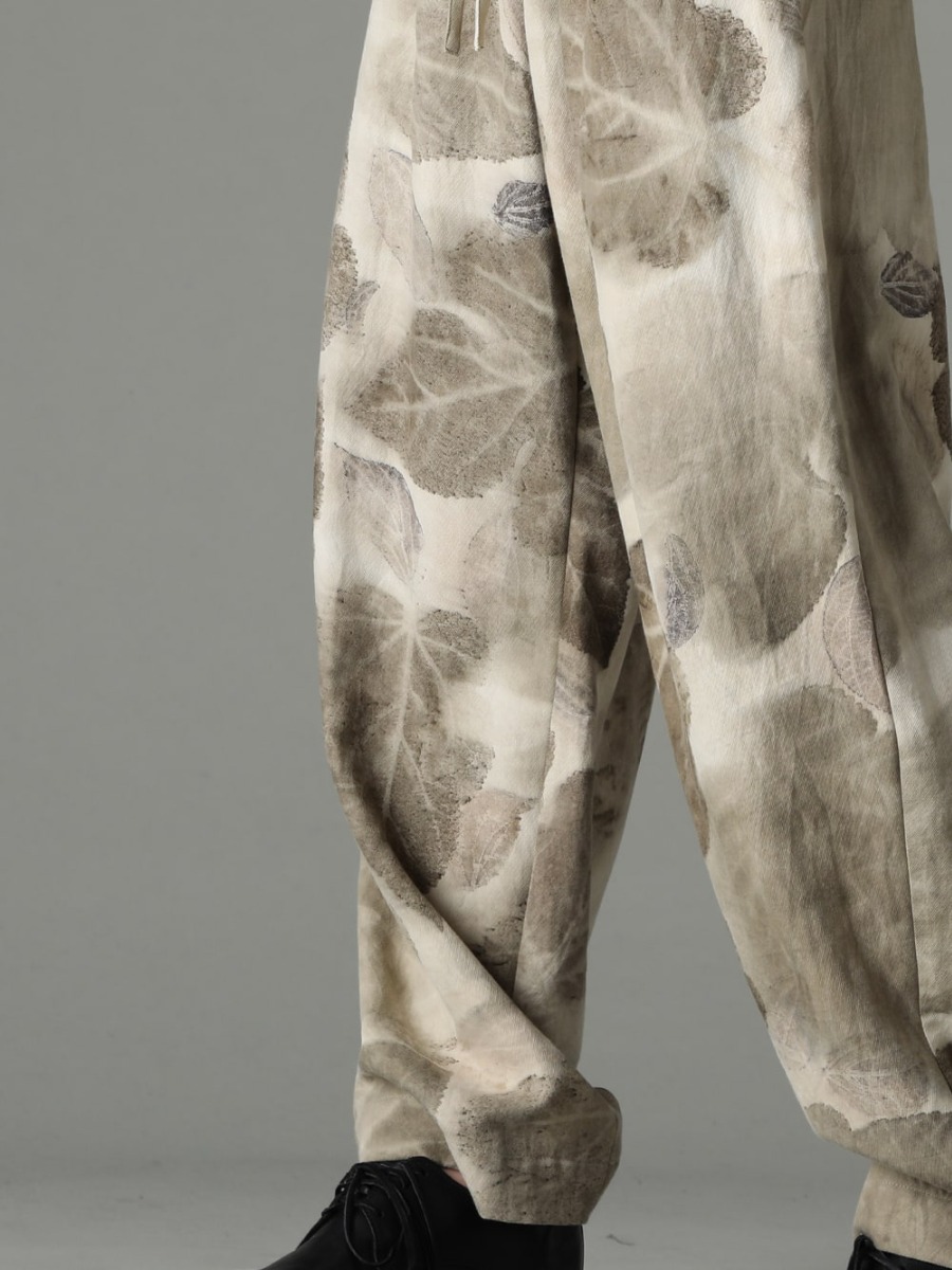 NOUSAN(ノウザン) 23SS(春夏) リーフプリントパンツでスタイルに刺激を -  villa-A-23SS-Leaf Print ヴィラ:ワイドイージーパンツ (リーフプリント) 992X-Black クラシック ダービーシューズ レースアップ シングルソール - ホース フルグレイン 3-007