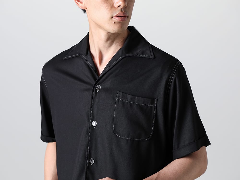 Maison Margiela - 2023SS The white stitching on the black body is the point! Maison Margiela short-sleeved shirt for summer!  - S50DR0003-Black - Short-Sleeved Shirt Black - sa.0036SS23-Silver - Bone Shaped Carabiner Bracelet.-S- Silver 2-003