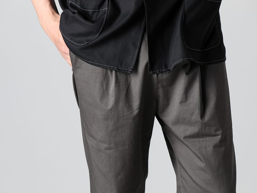 IRENISA - 2023SS Semi-flared relax pants from IRENISA that feel like slacks and are easy to wear all year round! - IH-23SS-P022-CSS-Olive Charcoal - Semi Flared Relaxed Pants Olive Charcoal - A09FW735-White - BAKER Original sole canvas Low-Top sneakers Vintage like Sole White 3-003