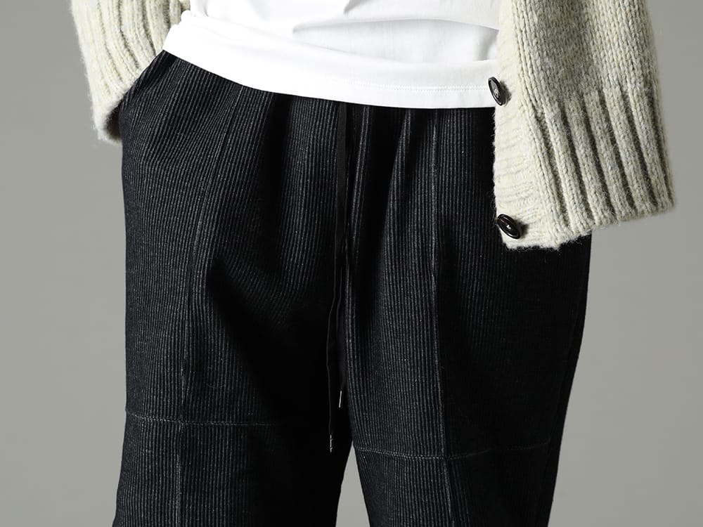 ザ ヴィリディアン 2023SS ミニマルなデザインと素材感が特徴の1本 - VI-3596-04-Black(ストライプ ニット ドローストリングス パンツ ブラック) - 3-004