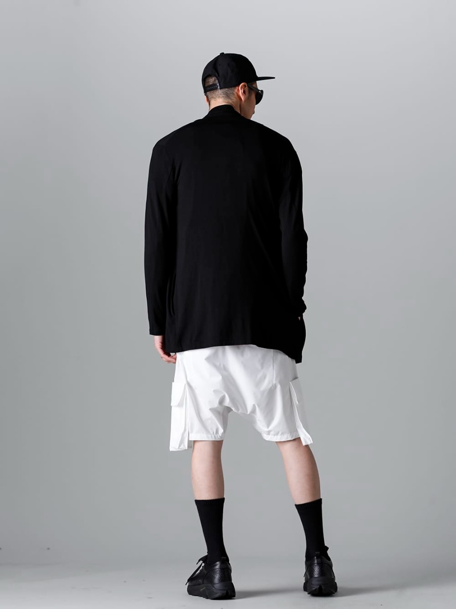 RIPVANWINKLE - リップヴァンウィンクル 2023SS スタイリング サングラスでソリッド感を打ち出したサマースタイル！ - RW-502-Black - ソリッド ジャージー カーデ ブラック - RW-546-D.Navy - レイヤード ドルマンT ダーク ネイビー - RW-538-White - ブッシュショーツ ホワイト - RW-553-Black - アナトリア ブラック - RW-555 - タビ 2P ソックス - SCV186C016 Black - ナイト ラン ライト Black 1-003