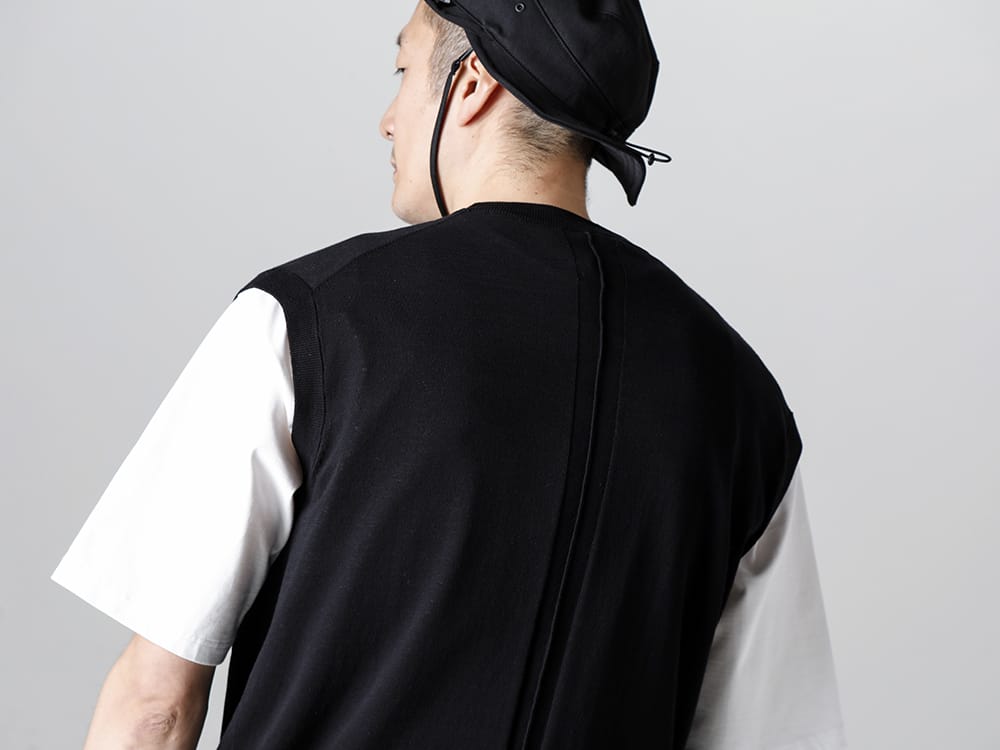 RIPVANWINKLE - リップヴァンウィンクル 2023SS ドロップショルダーTをクロスニットジャージーでレイヤードした着用を提案  - RW-528 - クロス ニットジャージー - RW-548-White - ドロップショルダーT ホワイト - RW-550 - モバイル ポーチ 2-004