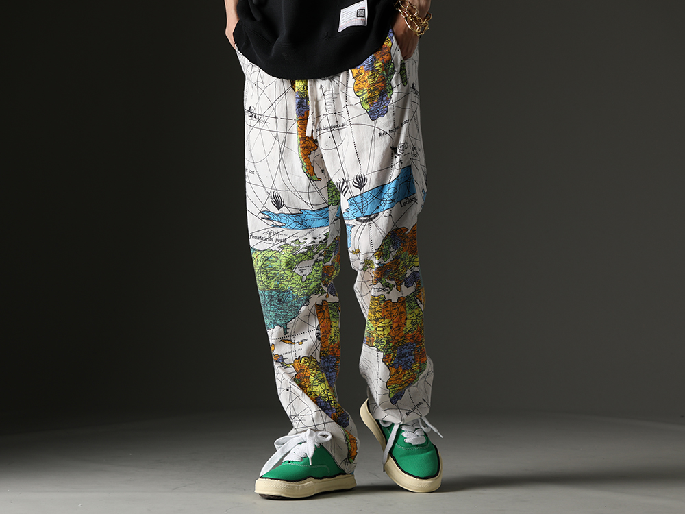 SAINT MICHAEL / Maison MIHARAYASUHIRO - Pajama pants with an interesting design - SM-S23-0000-083(©SAINT M×××××× × Dr. Woo WORLD MAP Pajama Pants) A09FW735-Green(BAKER Original sole canvas Low-Top sneakers Vintage like Sole Green) - 3-001