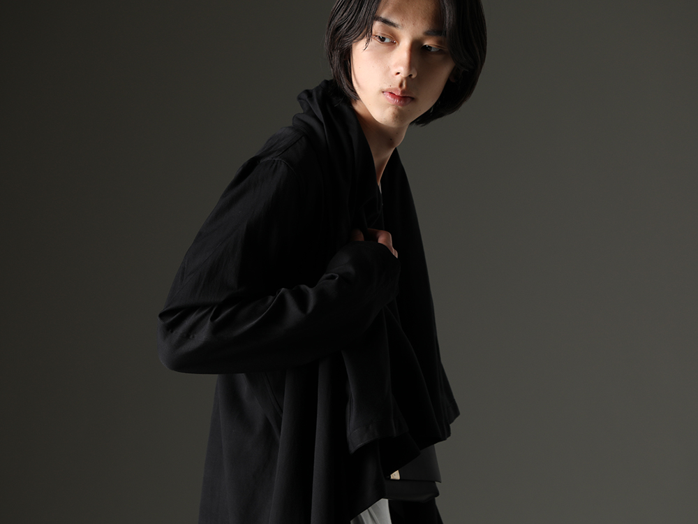 JULIUS - Patterns and fabrics that combine practicality and design - 819SHM1-black(Rayon/Cotton Cloth Drape shirt Black) - 2-005