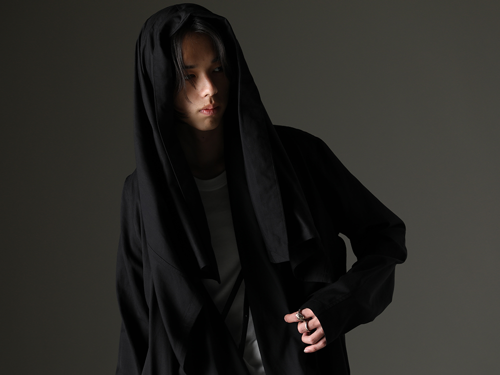 JULIUS - Patterns and fabrics that combine practicality and design - 819SHM1-black(Rayon/Cotton Cloth Drape shirt Black) - 2-009