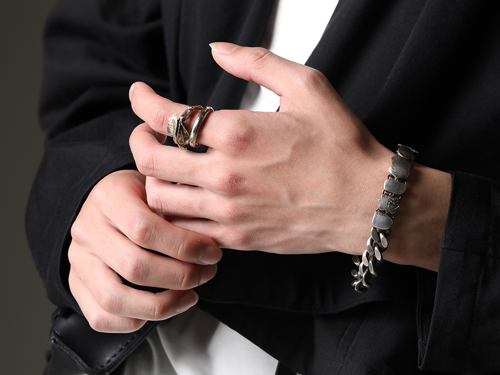 WERKSTATT:MÜNCHEN - Patterns and fabrics that combine practicality and design - M1223(Ring combination leaves) M2713(Bracelet Curb Chain Memories) - 2-011