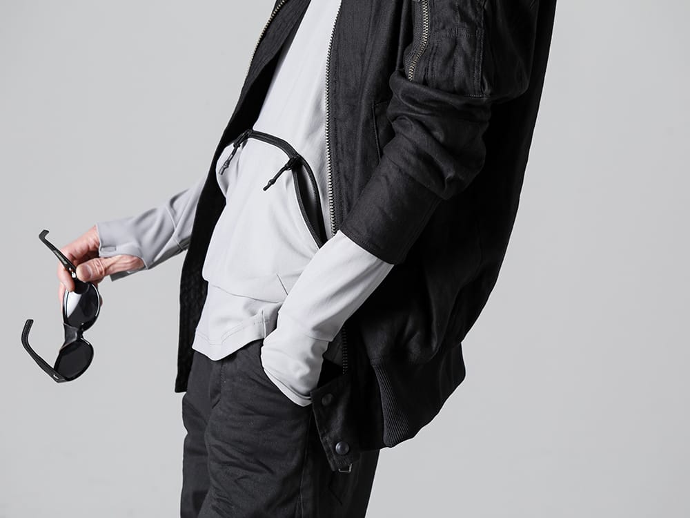 RIPVANWINKLE 2023SS Keep an eye on Trail L/S for storing sunglasses, a must for midsummer.  - RW-541 - MA-1 - RW-501-Sand Beige - Trail L/S Sand Beige - RW-553-Black - Anatolia Black 2-005