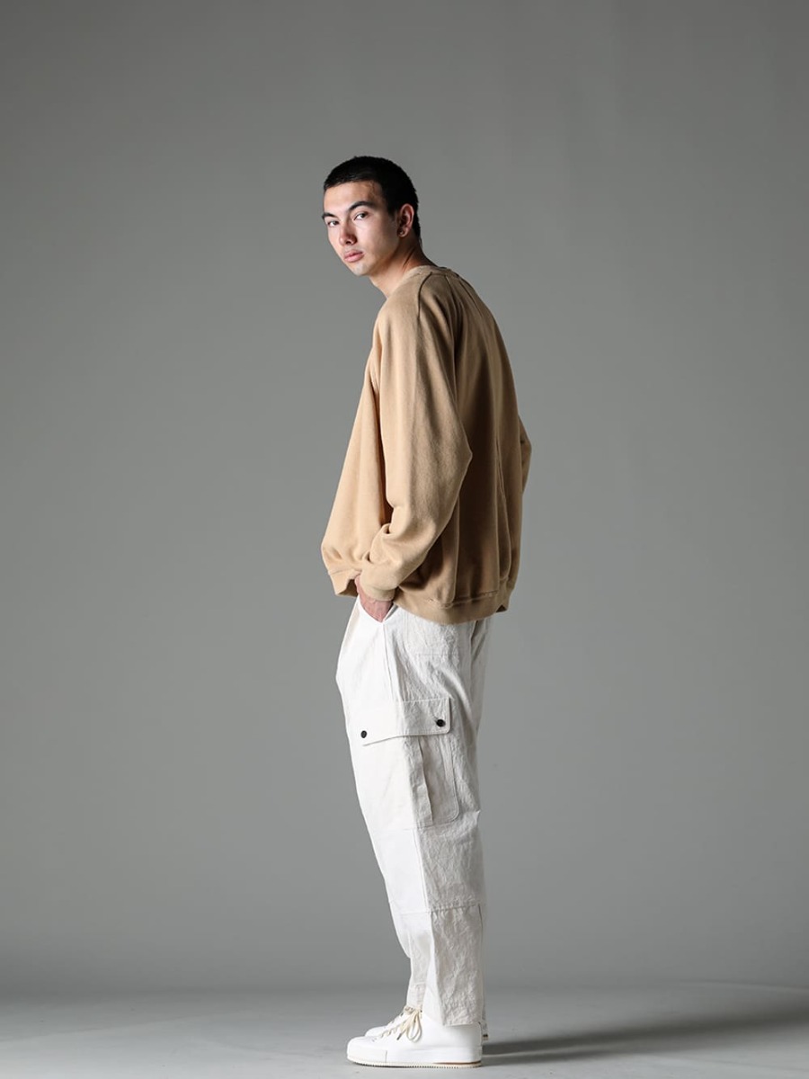 O PROJECT(オープロジェクト) FEIT(ファイト) 23SS(春夏) スタイリング O projectのデイリーウェアで楽しむ、シンプルで独特のスタイリング - O15SW1-YELLOW-BEIGE-クルー ネック スエット イエロー ベージュ - O15TR3-KINARI-カーゴ トラウザー キナリ ファイン キャンバス - FEIT-Hand-Sewn-Low FEIT ハンドソーン ロー 1-002