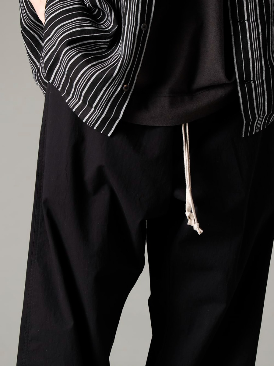 O PROJECT 2023SS Lightweight trousers in a relaxed fit -  O15TR4-BLACK JOGGING TROUSERS Water-Repellent Dense Cloth BLACK 3-004