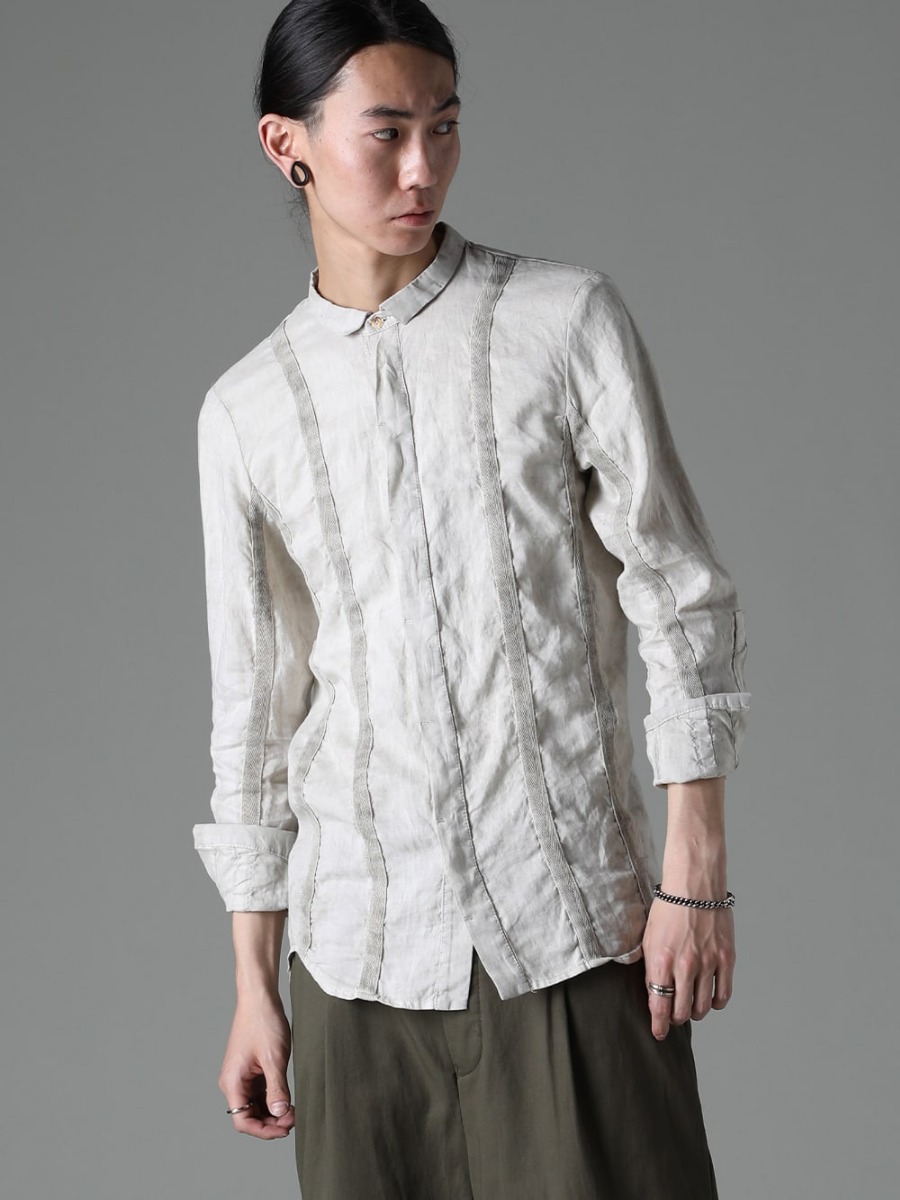 masnada 23SS Soft Ramie shirt with a touch of sexiness typical of the Italian brand  - M3059 Tape slim shirt M1280 Twisted Ring M1242 Ring Sculpture M1418 Connected Ring Infinity M2482 Bracelet Memories 2-001