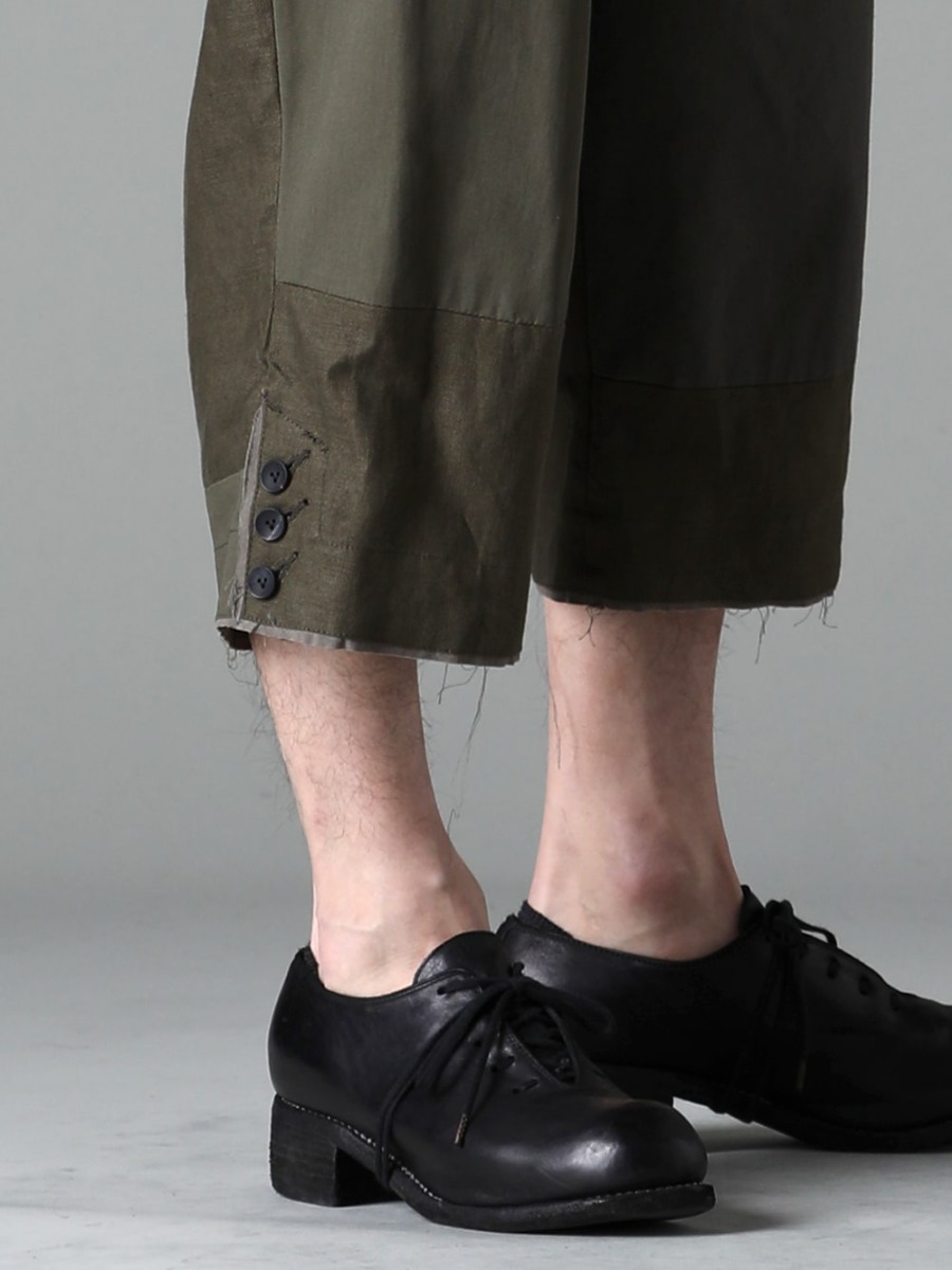 The Viridi-anne GUIDI  23SS Create mature look with dark olive patchwork pants - VI-3569-04-Dark-olive Fragment Cropped Trousers Dark Olive PL10L-BLKT Orthopedic Derby Shoes Horse Full Grain Leather - PL10L 3-004