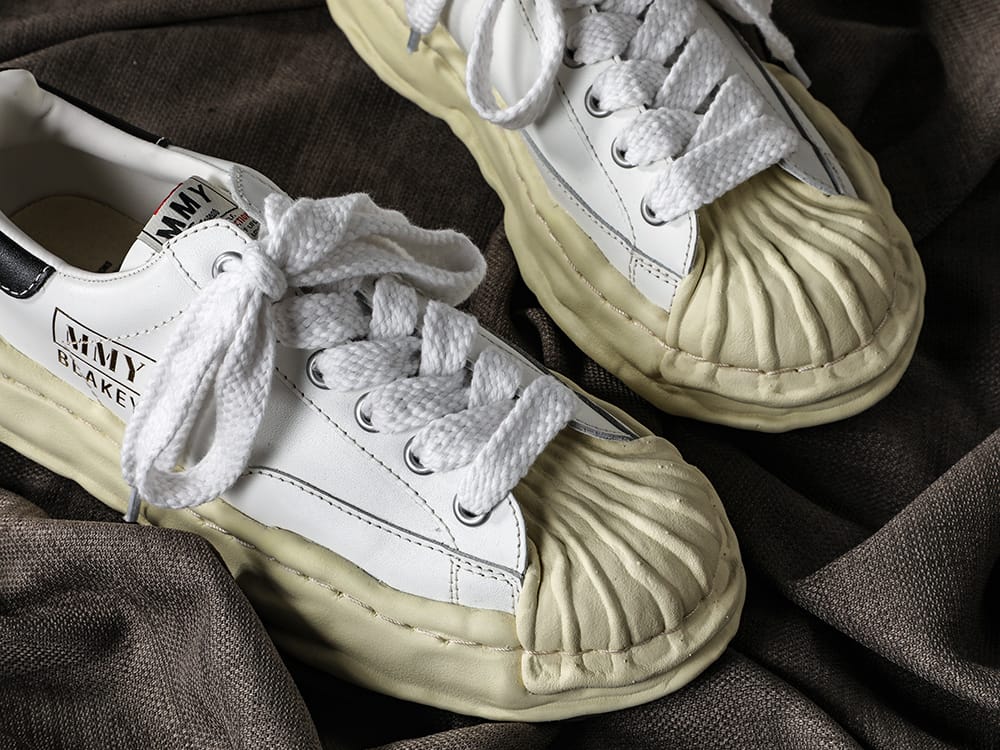 Maison MIHARAYASUHIRO - メゾン ミハラヤスヒロ 2023SS A09FW731 - ブレイキー レザー ロートップ スニーカー ヴィンテージ ライク ソール 7-002