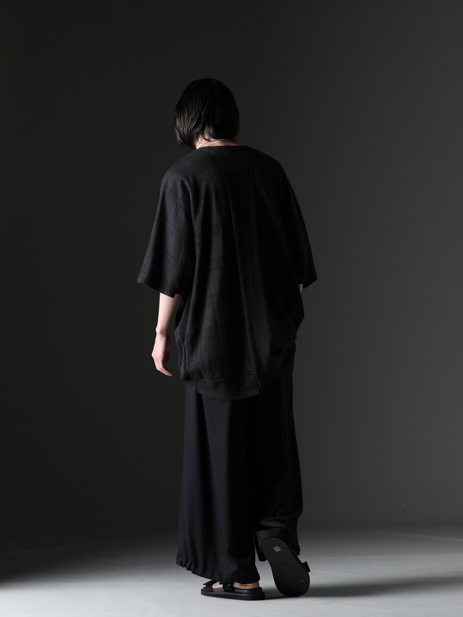 nude:masahiko maruyama / WERKSTATT:MÜNCHEN / kiryuyrik / UMA WANG - Styling with black wear as the focal point and silver accessories. - NU-1687(Oversized Short Sleeve T-Shirt) M3920(Loose mixed choker) M2601(Bracelet fine skull) M1920(Ring Multiskulls) KP-HP43-907(Sharring Wide Tuck Slacks) US9561-Black(Mens Sandal Black) - 1-004