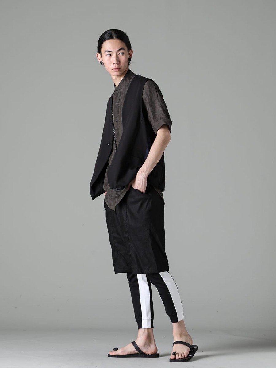 RIPVANWINKLE 2023SS Styling Styling with key summer items such as Gurkha vest and band collar shirt - RW-544 - Gurkha Vest - ST102-0723S-Charcoal - Linen And Rayon Salt Shrink-Dyed Short-Sleeved Banded Collar Shirt Charcoal - RW-537 - Sarrouel Jodhpur Shorts - RW-535 - Line Jersey - sgf.0001SS23 - natural material sandals. 1-002