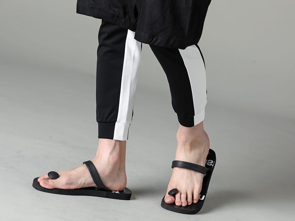 TAKAHIROMIYASHITATheSoloist 2023SS Layered style of sarouel jodhpurs with a deep crotch - RW-535 - Line Jersey - sgf.0001SS23 - natural material sandals. 3-006