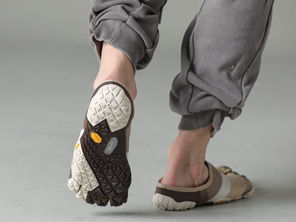 TAKAHIROMIYASHITATheSoloist 2023SS sf.0008SS23 - nin-sabo-soloist.(fivefinger slip on) 2-008