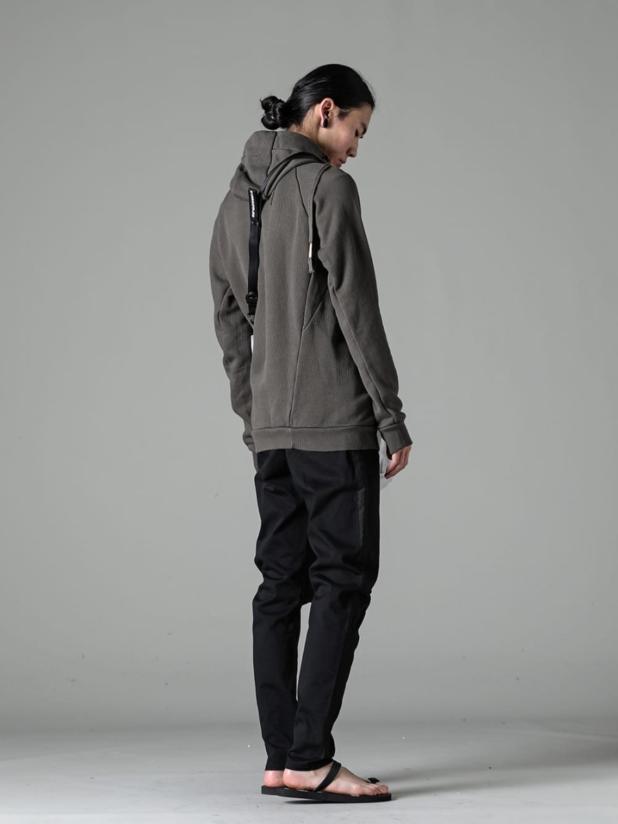 RIPVANWINKLE 2023SS Styling A mixed styling with BORIS BIDJAN SABERI and RIPVANWINKLE - HOODY2-FTT00008 - Hoodie2 FTT00008 - RW-508 - Line Slim Easy Dust Black - sgf.0001SS23 - natural material sandals. - RW-552 - Strap 1-003