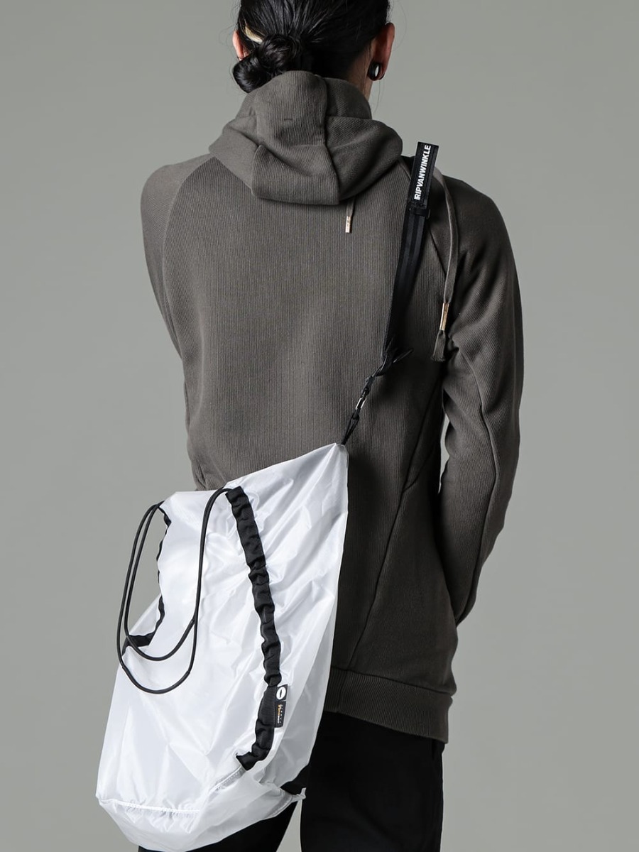 BORIS BIDJAN SABERI 2023SS Green khaki contrasts well with the white of the packable tote  - HOODY2-FTT00008 - Hoodie2 FTT00008 - RW-551 - Packable Tote - RW-552 - Strap 2-002