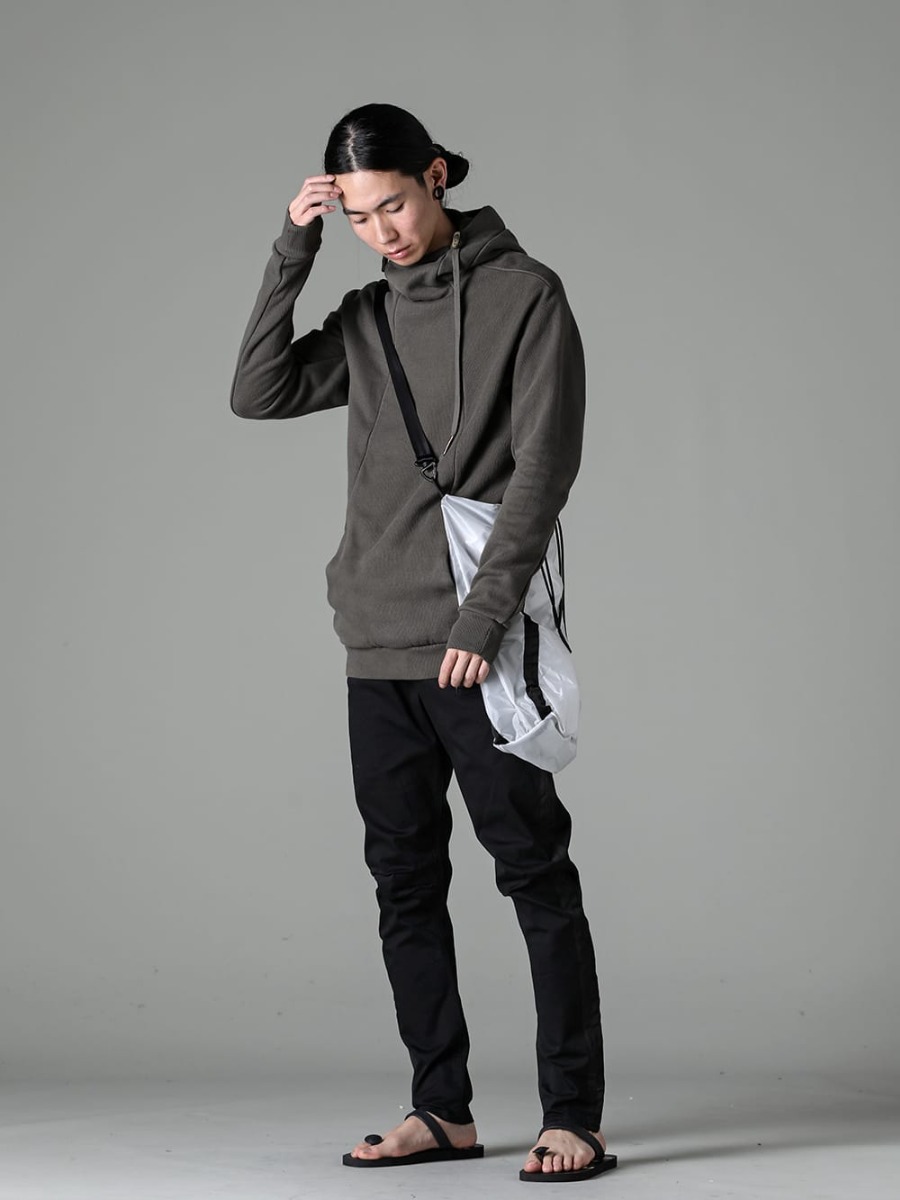 RIPVANWINKLE 2023SS Slim easy pants with rubber paint lines- HOODY2-FTT00008 - Hoodie2 FTT00008 - RW-508 - Line Slim Easy Dust Black - sgf.0001SS23 - natural material sandals. - RW-551 - Packable Tote - RW-552 - Strap 4-001