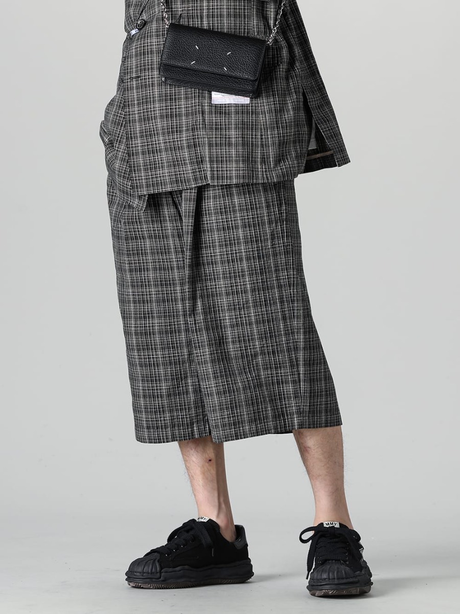 Maison MIHARAYASUHIRO 2023SS Great for street styling! Wide silhouette tuck shorts! A10PT034 - Wrapped-waist KASURI Check Shorts - A08FW735-Black-Black - BLAKEY Original sole canvas Low-Cut sneakers Black / Black 3-001