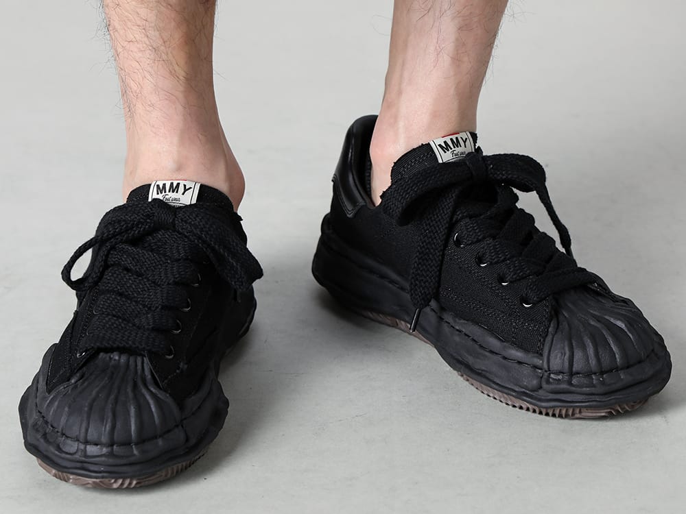 Maison MIHARAYASUHIRO 2023SS Great for street styling! Wide silhouette tuck shorts! - A08FW735-Black-Black - BLAKEY Original sole canvas Low-Cut sneakers Black / Black 3-004