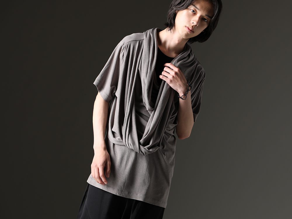 JULIUS / D.HYGEN - Dress drape-neck design to suit the situation - 819CUM5-gray(Cotton/Cupro Jersey Drape Neck Short Sleeve T-Shirt Gray) ST101-1123S-Black(Cotton And Rayon Ribbed Tank Top Black) - 2-009