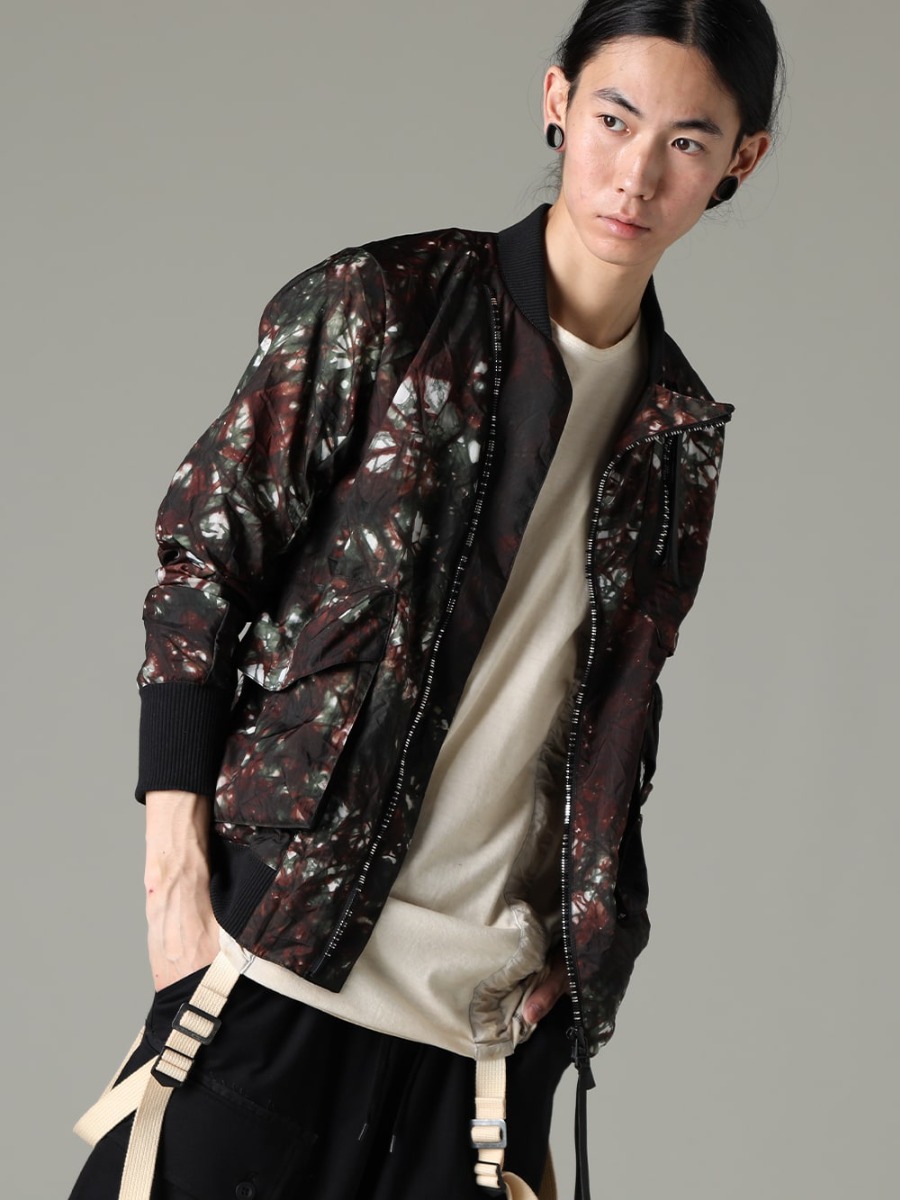 D.HYGEN  23SS D.HYGEN, a style with a certain weight can be enjoyed even in summer  - ST104-0123S-Moss-Black Uneven Dyed Nylon Ox Bomber Jacket Moss Black ST101-0823S-Dusty-White 30/-Soft Cotton Jersey Cold Dye Belt Adjustable T-Shirt Dusty White 2-001