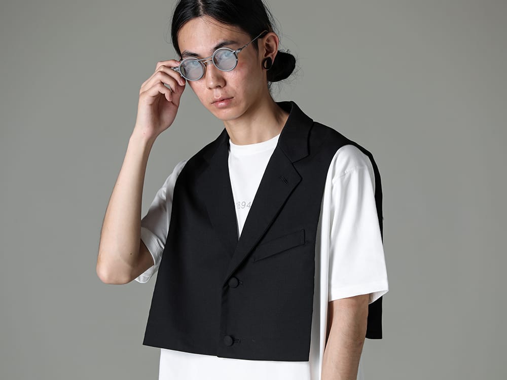 TAKAHIROMIYASHITATheSoloist 2023SS Attachment jacket with a vest-like feel  - VI-3609-01-Off-White - Short Sleeve Printed T-Shirt Off White - sj.0015SS23 - notched lapel attachment jacket. - RG2001TVA-Gray-Gray-Clear - RIGARDS collaboration sunglasses 2-002