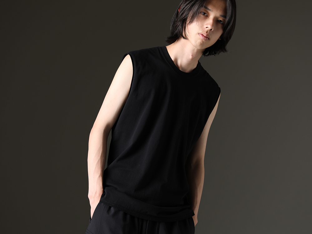 nude:masahiko maruyama - nude:masahiko maruyama's standard font prints and highly collectible graphic cutsew. - NU-1677-OffWhite(Sleeveless Back Print T-Shirt Off White) - 3-001