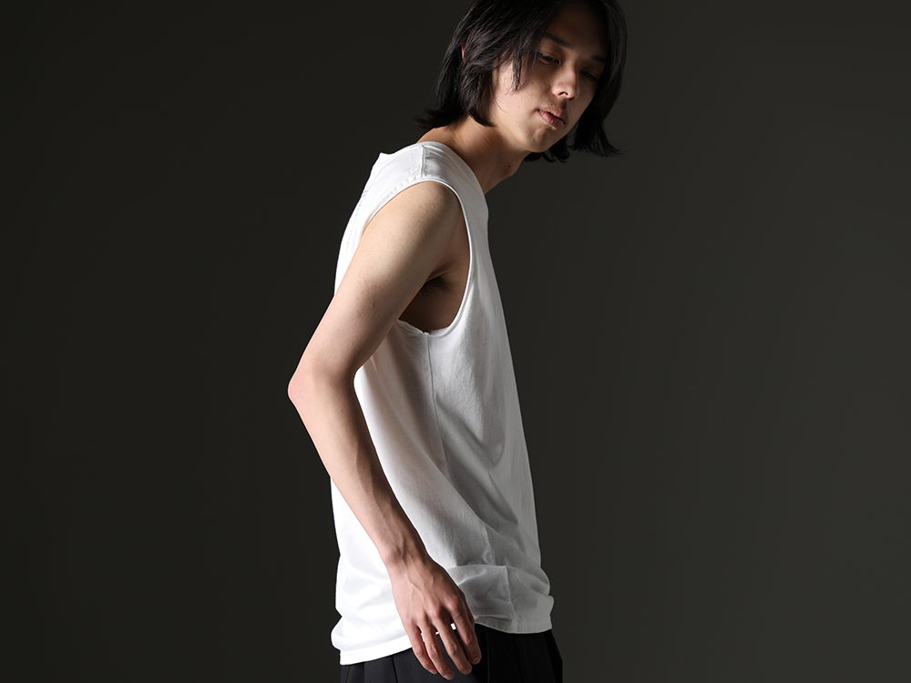 nude:masahiko maruyama - nude:masahiko maruyama's standard font prints and highly collectible graphic cutsew. - NU-1677(Sleeveless Back Print T-Shirt Black) - 3-007