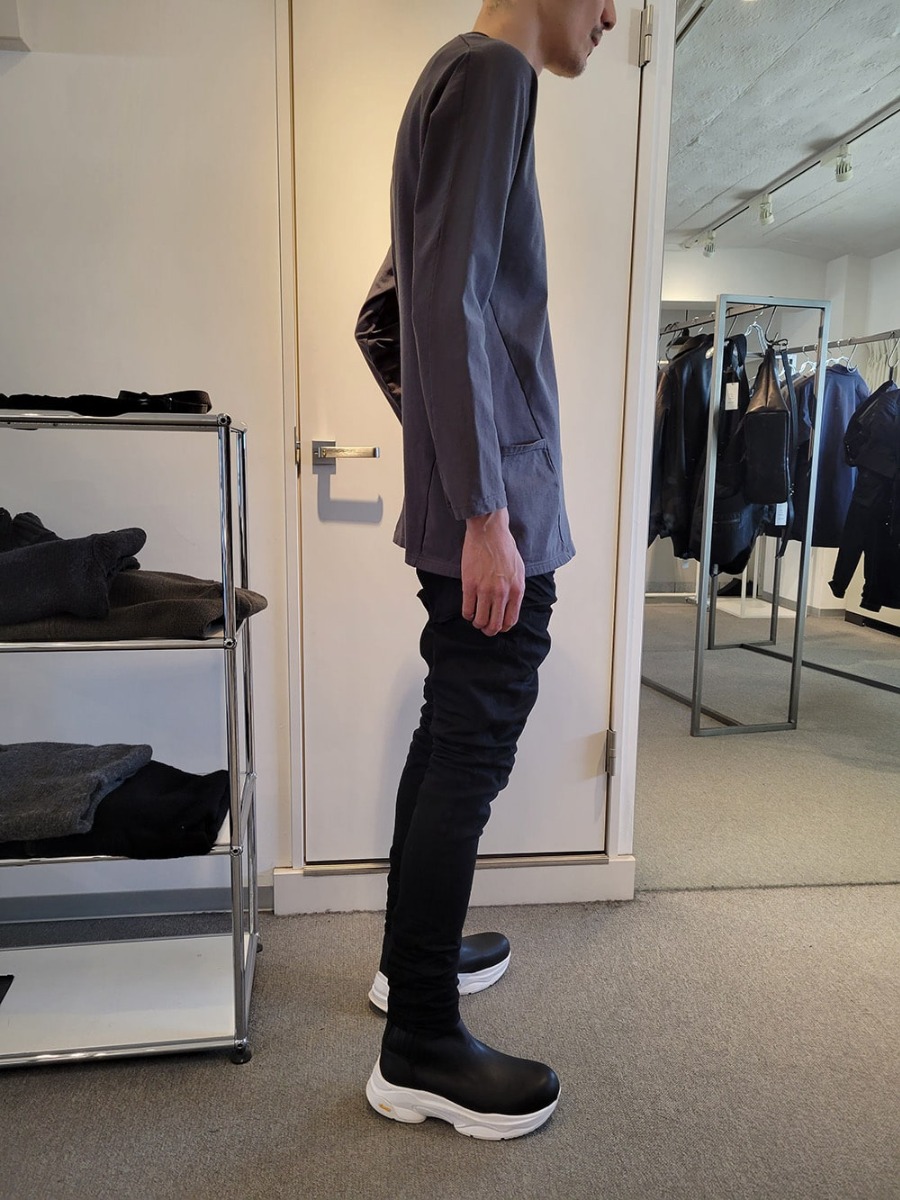 RIPVANWINKLE 23-24AW RB-503 JEANS made of 10.8 oz. high power denim with brown stitching and strong freshnessRB-503 JEANS 1-004