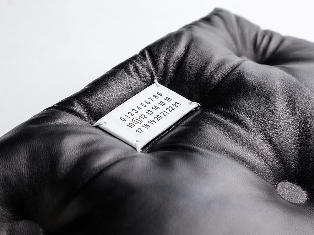 Maison Margiela 2023SS Versatile clutch bag that covers everything from everyday use to party scenes!  - S56WF0095 - Glam Slam Clutch 2-002