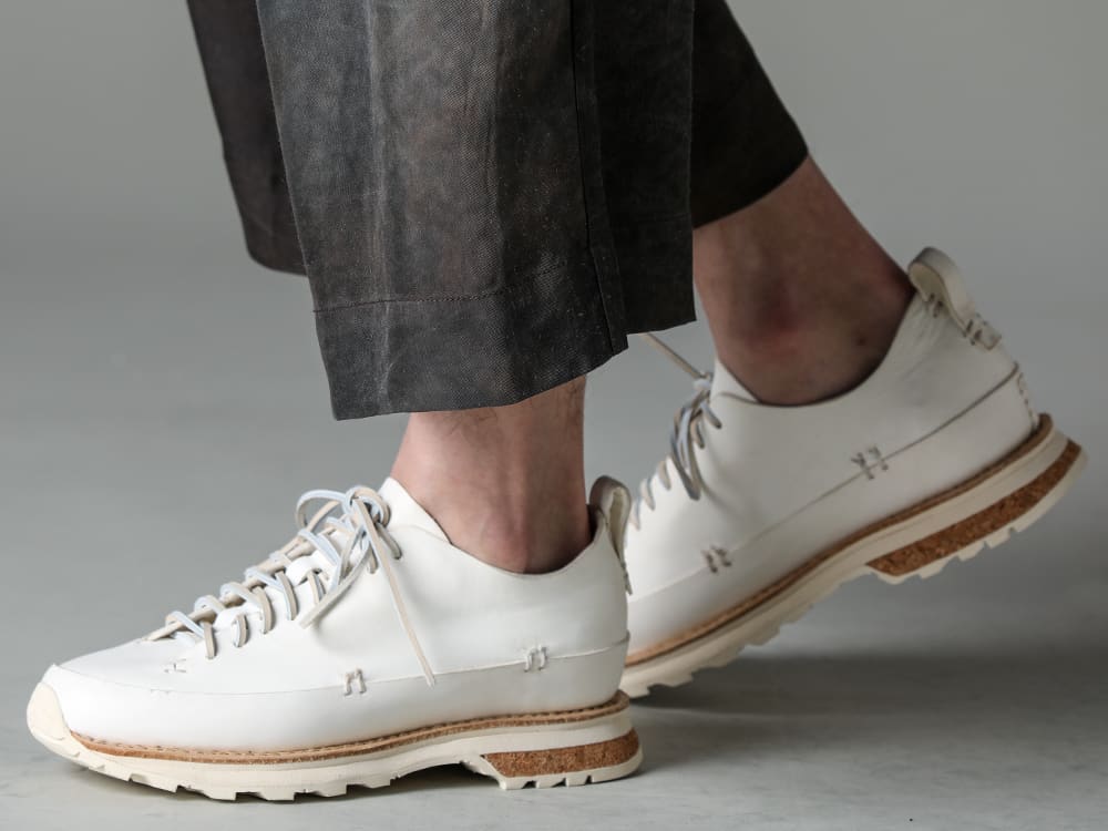 ZIGGY CHEN23SS(Spring-Summer) Wide-leg trousers with a chic, heavy texture like black leather iron that is unique - 0M2310513-Pleated Wide-leg Trousers - FEIT-Hand-Sewn-Low-FEIT Hand-Sewn Low 4-004