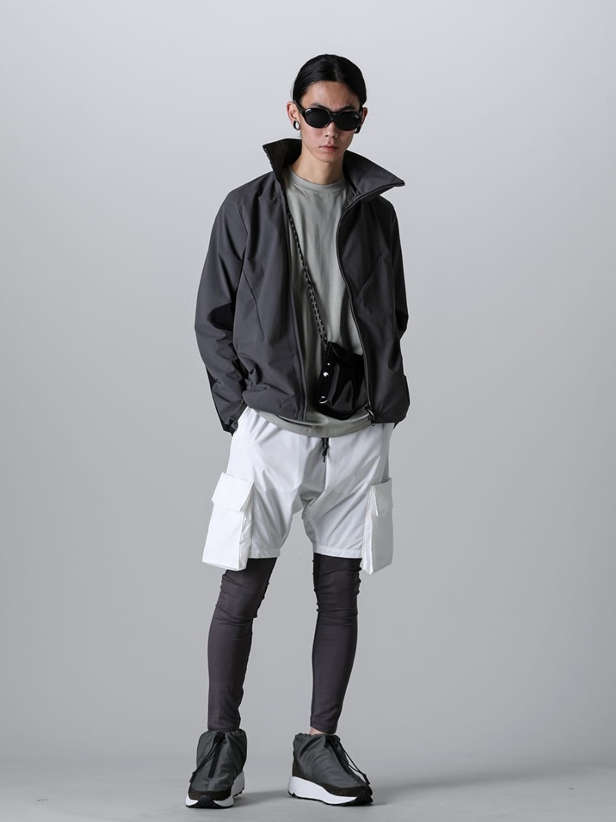 RIPVANWINKLE 2023SS Styling - RIPVANWINKLE 23SS Techwear Mix Style Techwear style mixed with RIPVANWINKLE, ACRONYM, and CIVILIZED - CVE-0024-Gray - Velocity Track Jacket Gray - S24-PR-C-Alpha Green  - Short Sleeve T-shirt Alpha Green - RW-538-White - Bush Shorts White - RW-550 - Mobile Pouch - RW-553-Black  - Anatolia Black - RW-518-M.Gray × G.Gray  - Bi-Color Leggins M.Gray × G.Gray 1-001