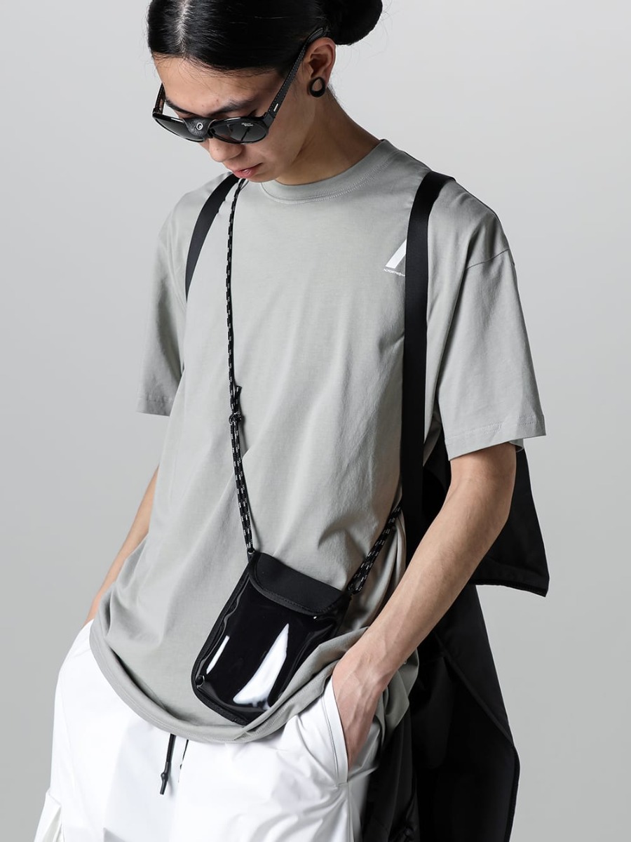 ACRONYM - アクロニウム 2023SS グレーとブラックのコントラストが目を引くベロシティトラックジャケット  - CVE-0024-Gray - ベロシティ トラック ジャケット グレー - S24-PR-C-Alpha Green  - Short Sleeve T-shirt Alpha Green - RW-553-Black  - アナトリア ブラック - RW-550 - モバイル ポーチ 2-008