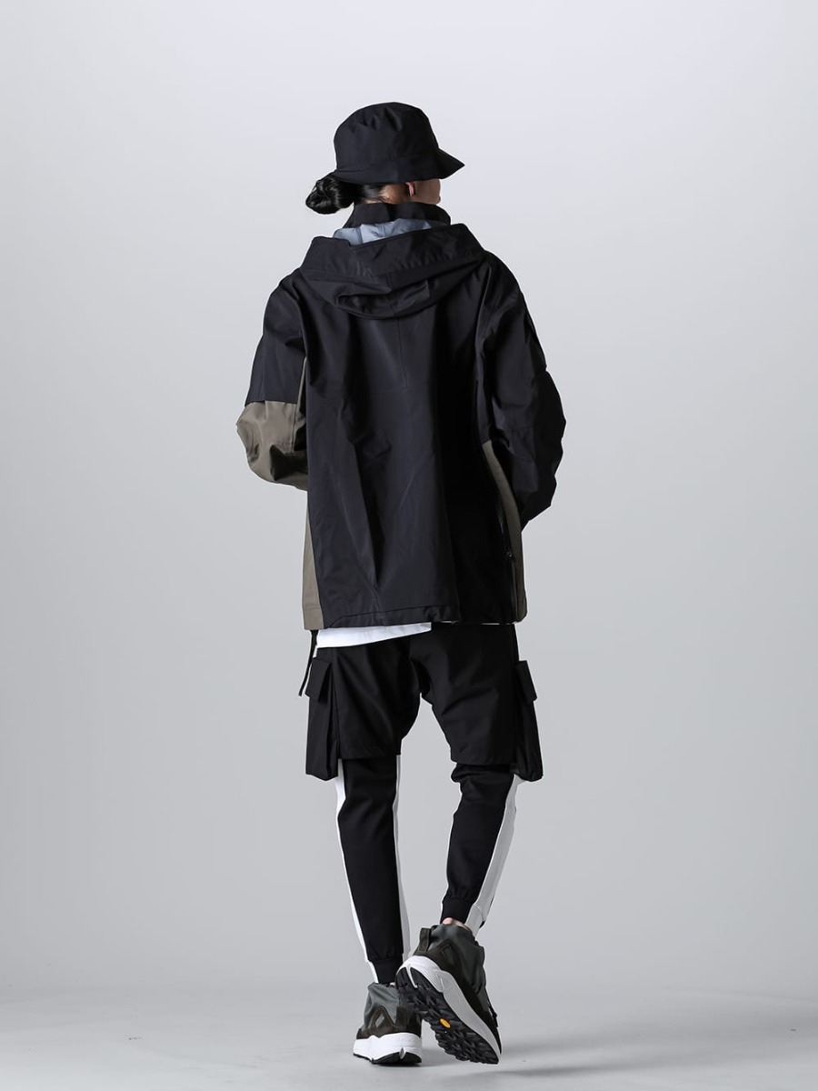 RIPVANWINKLE 2023SS Styling Sports mix style proposed by RIPVANWINKLE and ACRONYM - J1WTS-GT-Raf Green-Black - Tex-Sys Jacket Raf Green / Black - RW-538-Black - Bush Shorts Black - RW-535 - Line Jersey - RW-416 Khaki - Moc Trainer Khaki - FC3-WS - Field Cover Hat 1-003