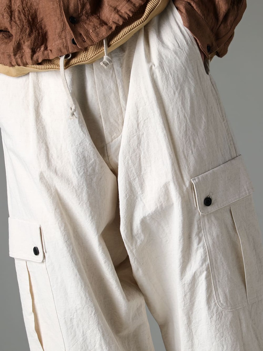 JAN JAN VAN ESSCHE 23SS(Spring-Summer) Cargo pants in kinari color that makes earth color style look fresh at once - O15TR3-KINARI-Cargo trousers Kinari Fine Canvas - US9561-Black-Men’s Sandals Black 4-005